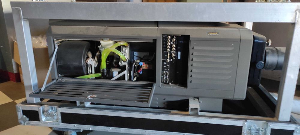 Projetor de vídeo CHRISTIES HD 30K