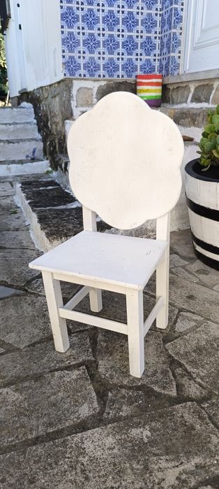 Cadeira de pinho criança
