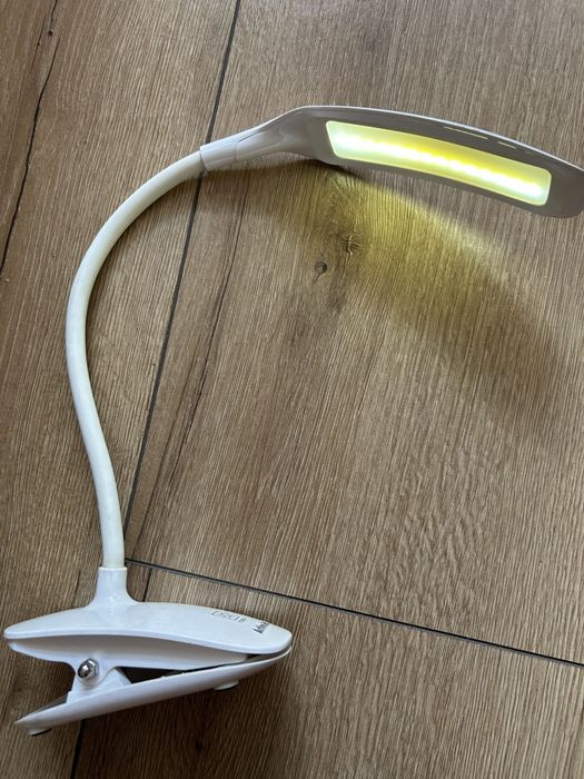 Lampka led z klamrą mocujacą biała