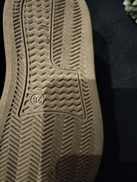 Sneakersy chłopięce 28