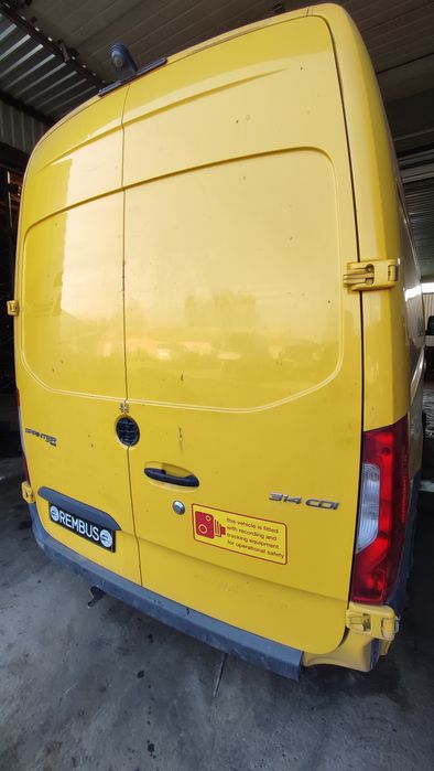 Двері задні високі Sprinter W907