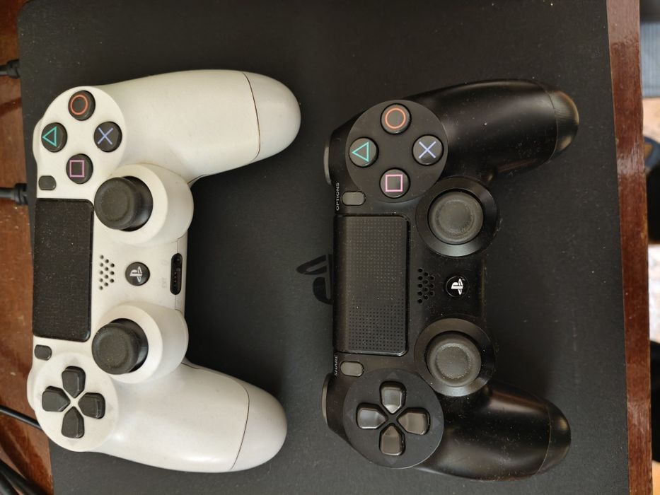 Sony playstation 4 slim  1Tb (версия ПО 5.05)