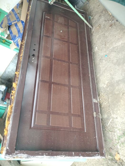 Продам броньовані двері