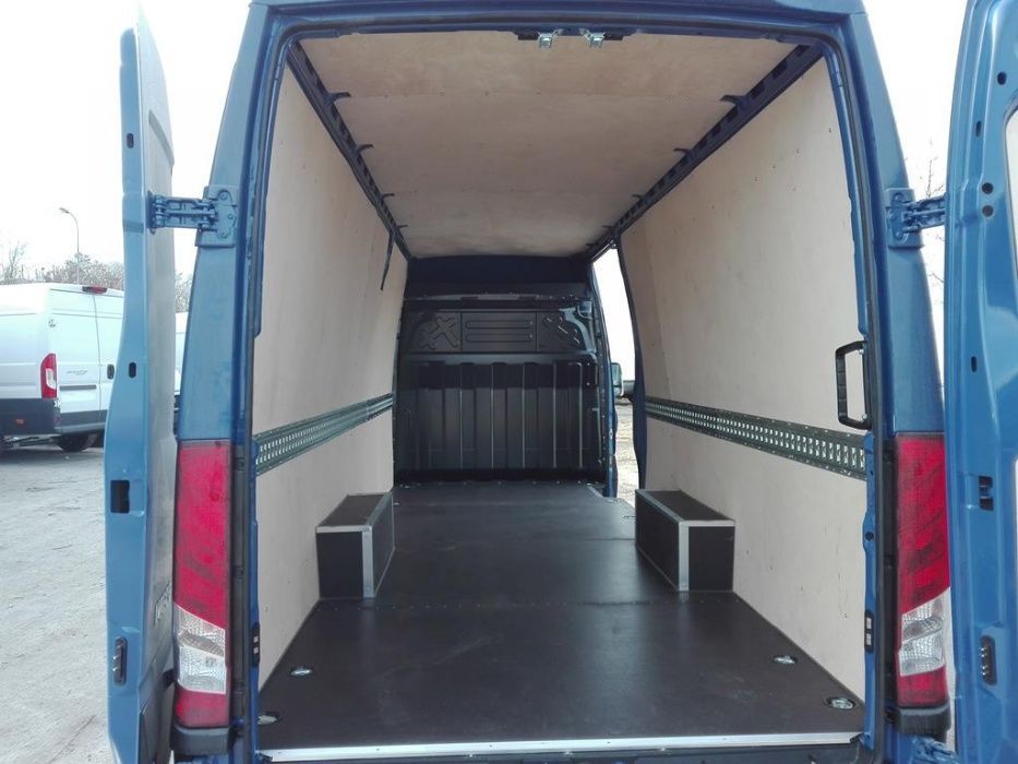 Iveco Daily L3H2 zabudowa busa