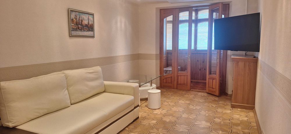 Продам 3 кімнатна квартира біля метро Перемога - View 3