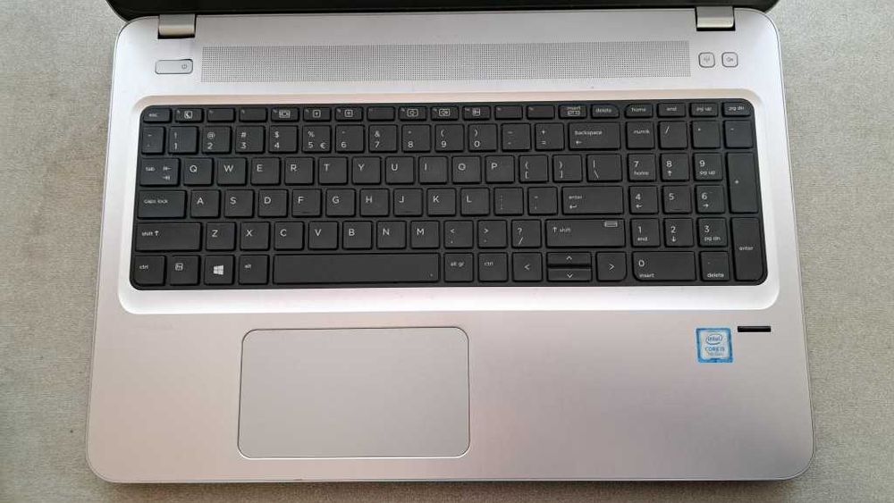 HP ProBook 450 G4 15,6" Intel Core i5, 4GB RAM, SSD 256GB, Win 10 Prof