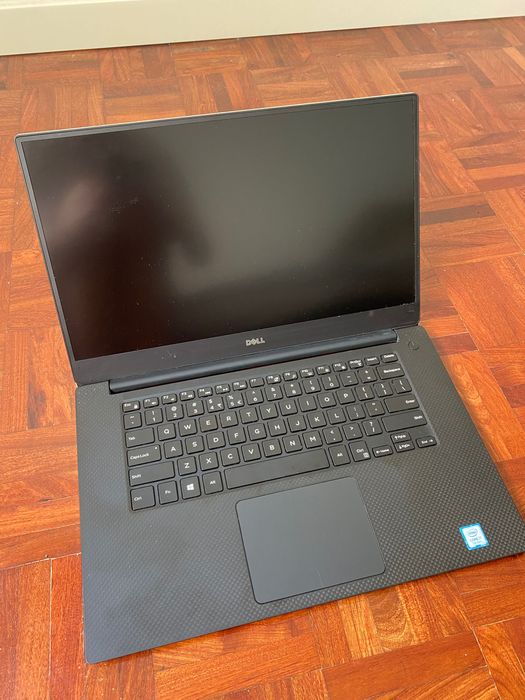 Dell Precision 5520 15.6-inch - Core i7-7700HQ - 32GB64584345549569123