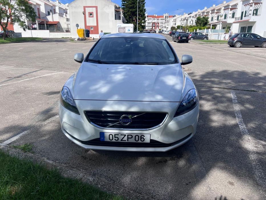 Volvo  V 40  D 4 Excekente Estado