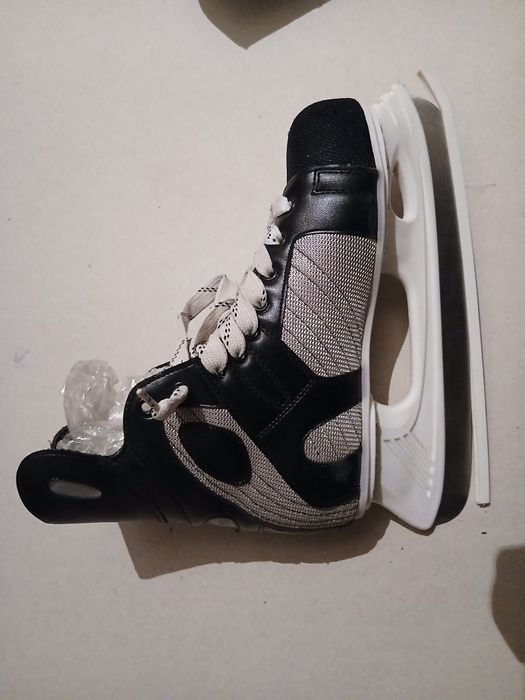 Ковзани,коньки чоловічі 45-46 розмір