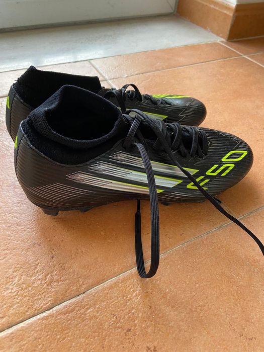 Chuteiras Adidas F50 - Como Novas