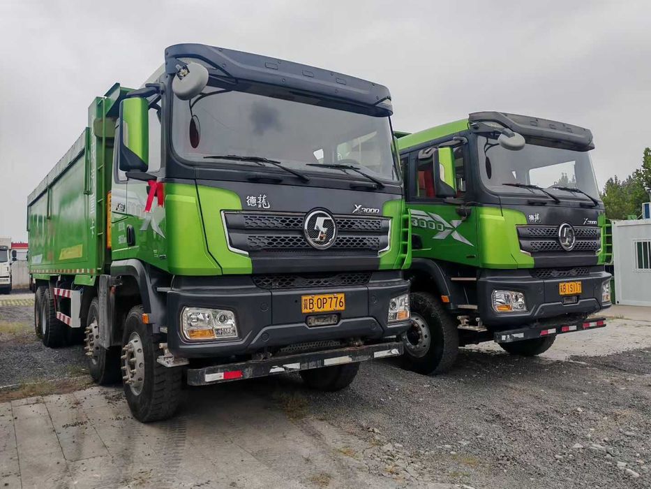 Самосвал  б/у  HOWO из Китая