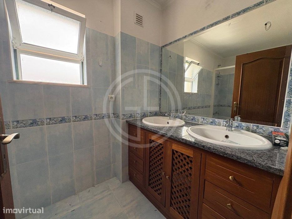 Moradia Geminada T3 em Conceiçãoi, Faro