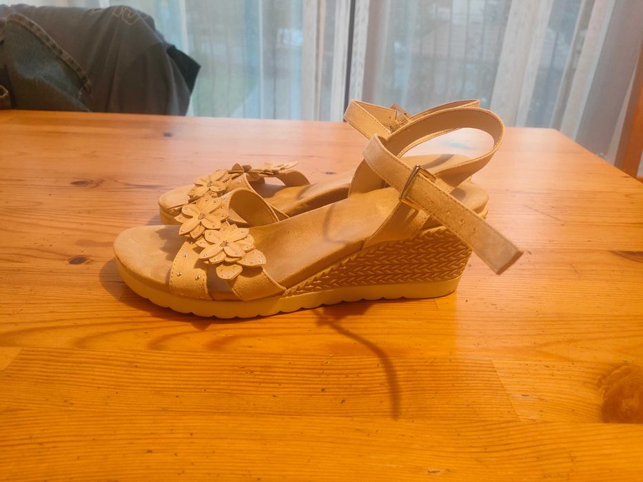 Sandały damskie Deichmann rozm. 40