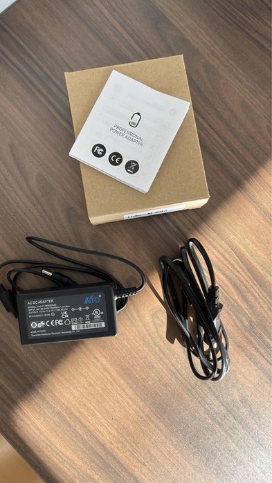 Adaptador de corrente para Monitor Gaming Asus 19”