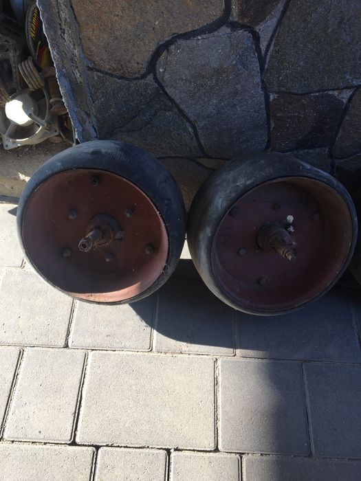 Продам запчастини до різних тракторів 80-90р.