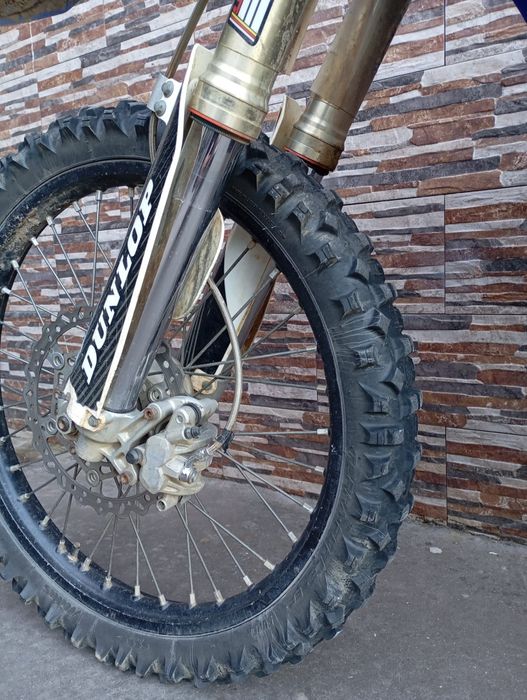 Yamaha YZF 250 matrículada