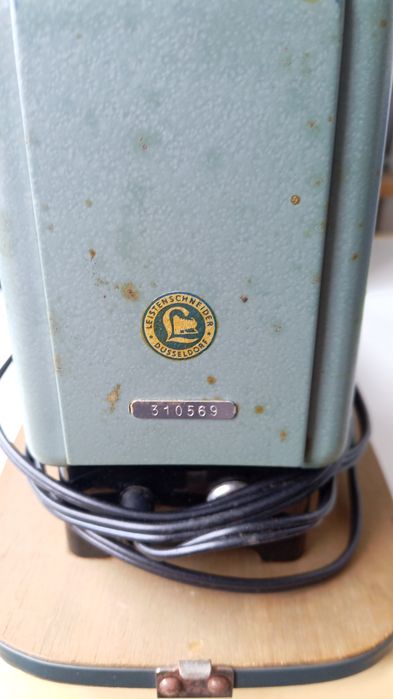Projector Leitz Prado 150