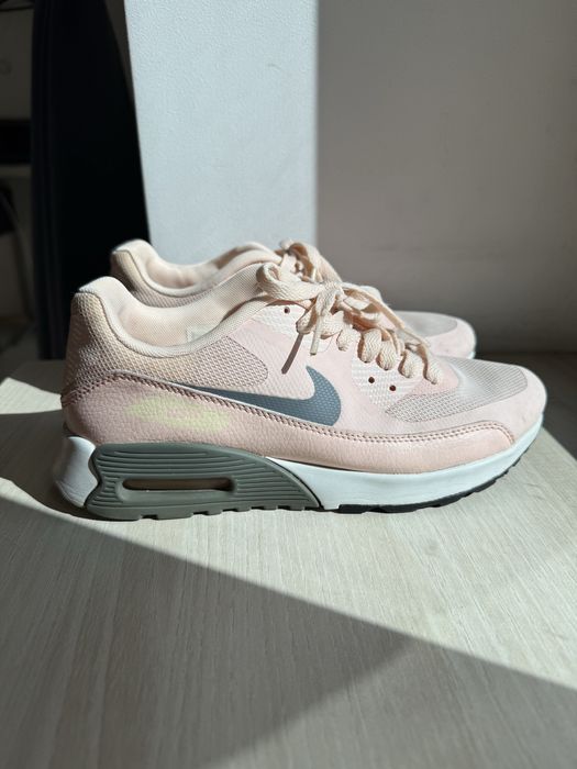 Женские кроссовки Nike Air Max 90