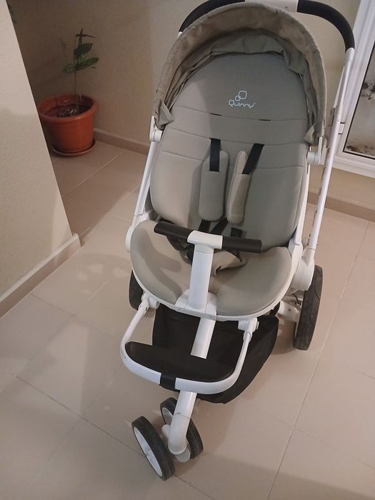 Carrinho de passeio Quinny