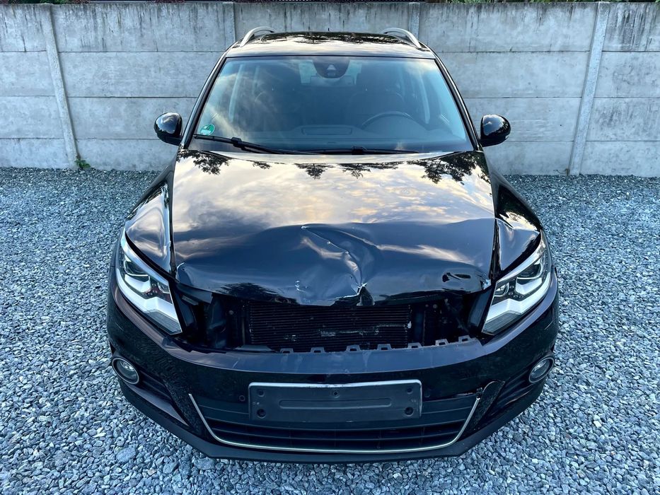 Volkswagen Tiguan 2.0tdi 4Motion Dsg Xenon Panorama Park Assist Alu 19''