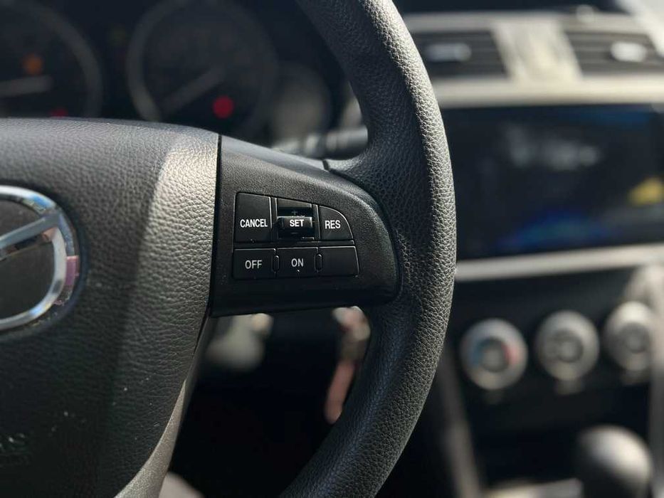 Mazda 6     2012