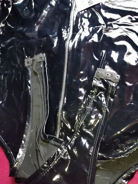 Боді Латекс XL    продам