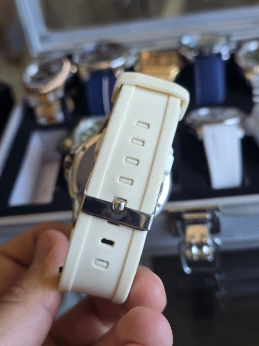 Relógio Lacoste Quartz Branco com Detalhes em Verde