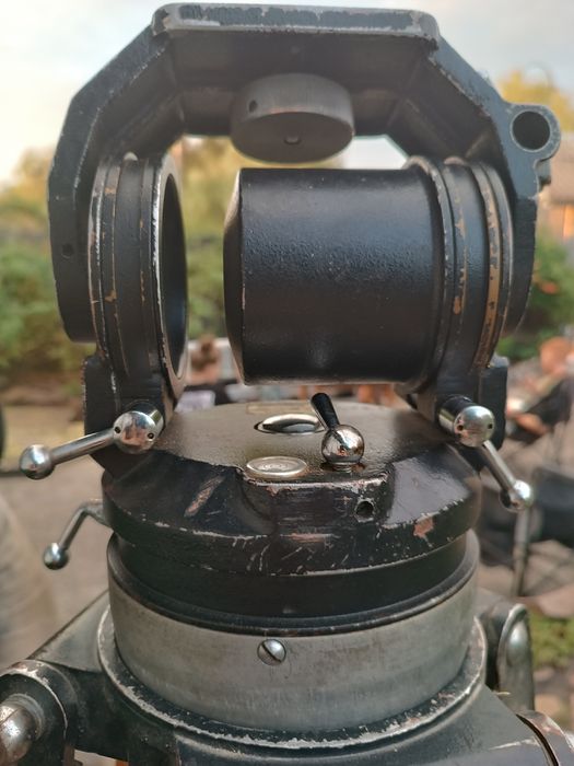 Штатив для кінокамери