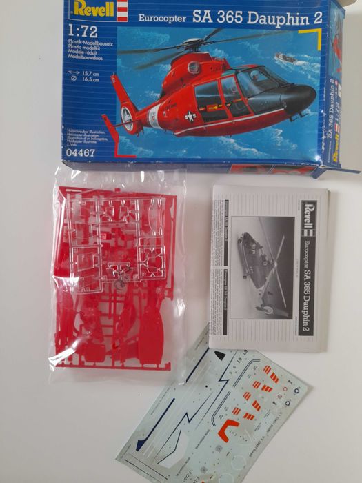 Model z 2002r. Eurocopter SA 365 Dauphin 2 Revell 04467 1:72