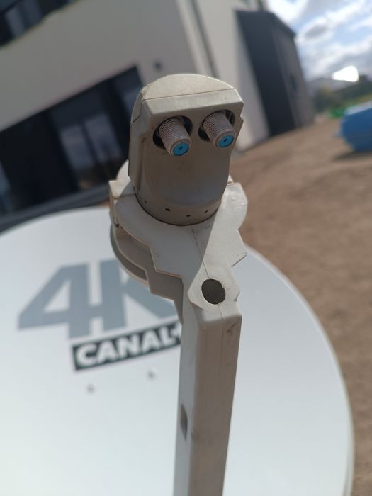 Talerz Antena canał + , konwenter na dwa wejścia