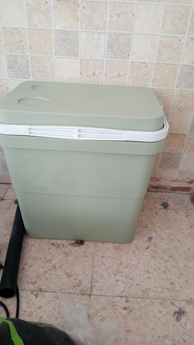Bicicleta criança, mesa madeira,cadeira escritório, cooler, casco gás