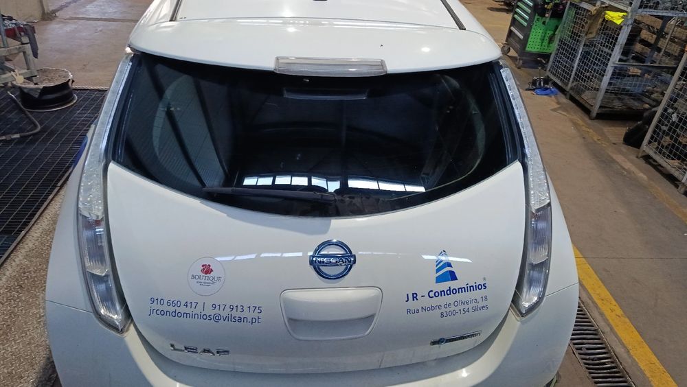 Porta / tampa da mala NISSAN Leaf EV (ZE0)