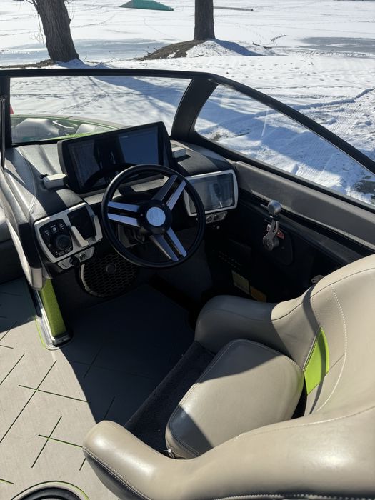 Катер Malibu 22VLX 2015р