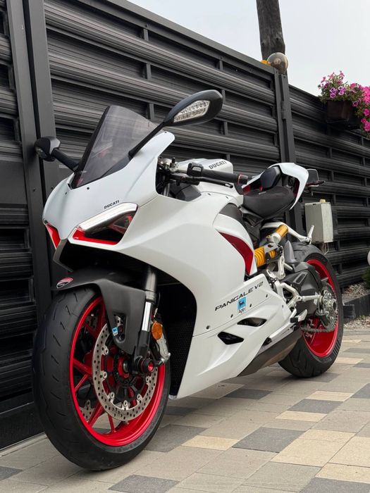 Ducati Panigale V2 2023 рік