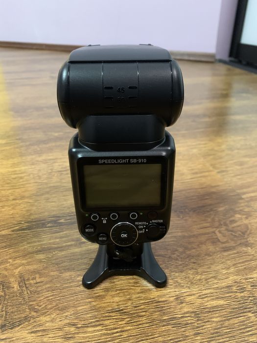 Спалах Nikon Speedlight SB-910