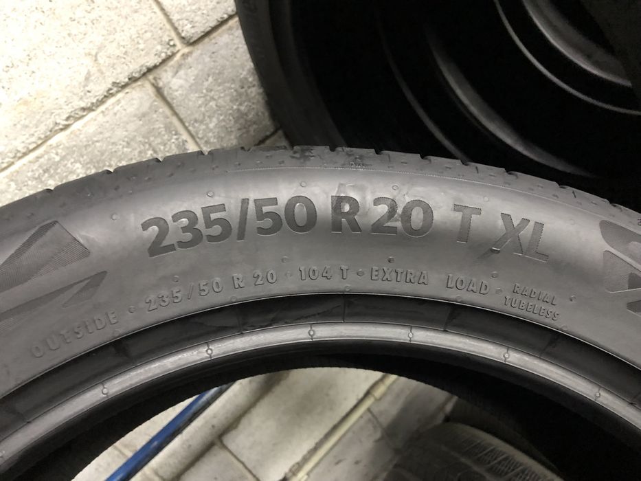Різноширокі літні шини 235/50 R20 i 255/45 R20 CONTINENTAL