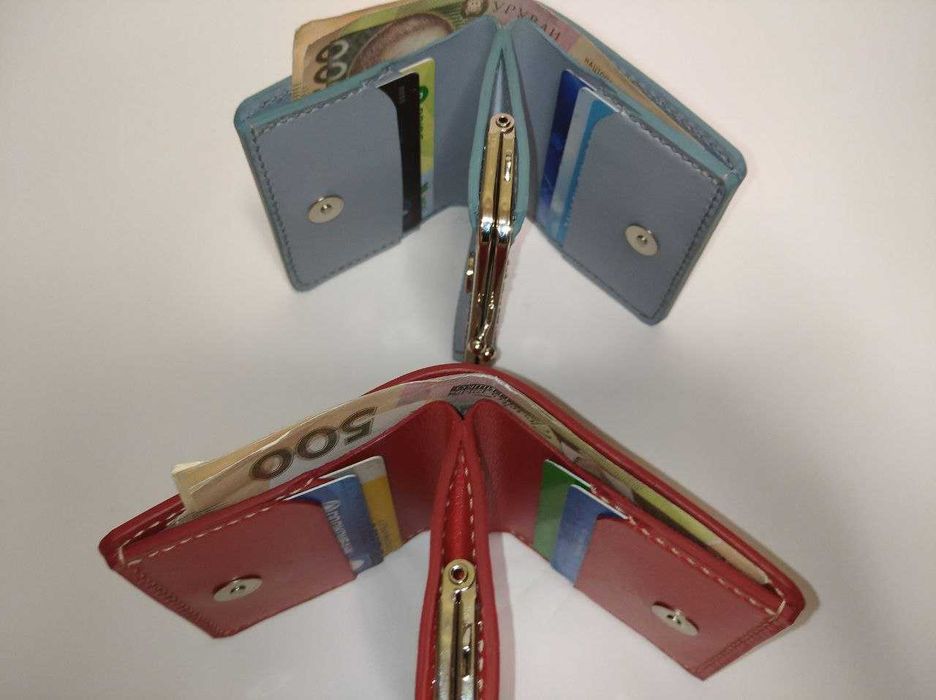 Гаманеці з натуральної шкіри в двох кольорах