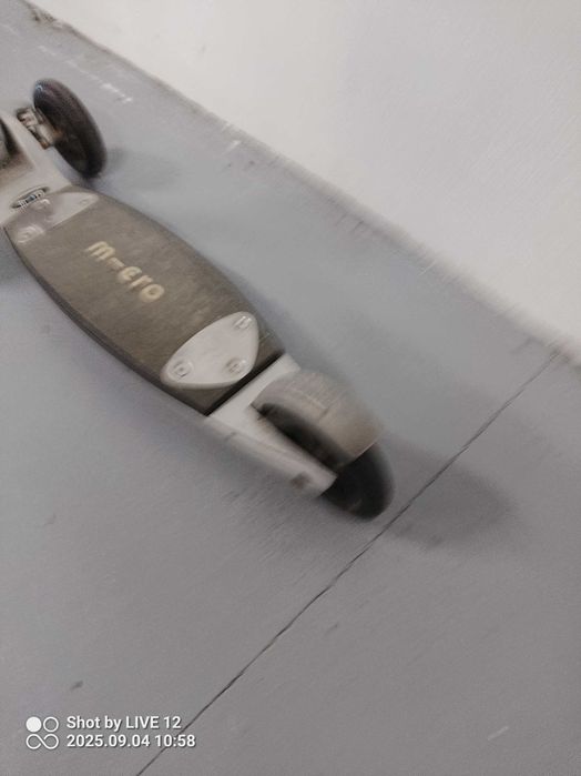 Hulajnoga Micro Kikboard trójkołowa