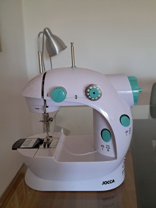 Maquina costura e acessorios