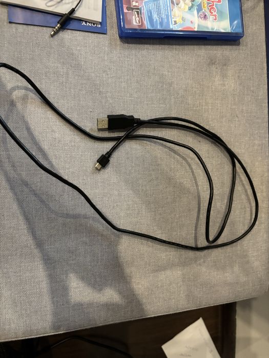 Playstation 4 ,orginalne opakowanie 2 pady + gra slime rancher