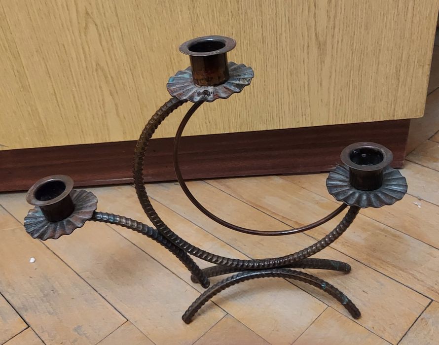 Świecznik kandelabr metalowy kuty trójramienny