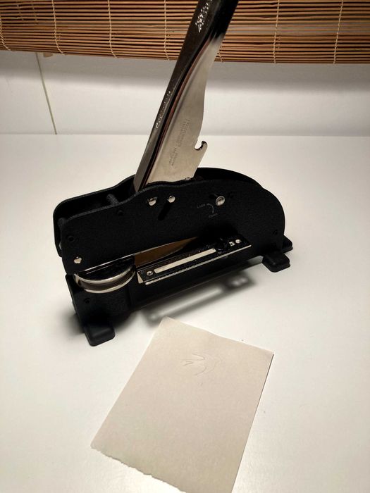 Prensa / máquina selo branco