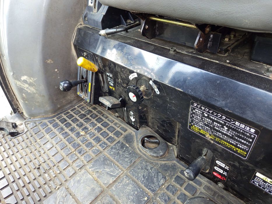 Ciągnik mitsubishi MT365 ZAREJESTROWANY wielkość c330