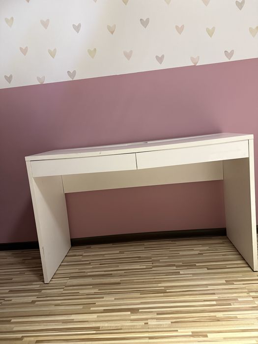 Biurko/toaletka z szufladami