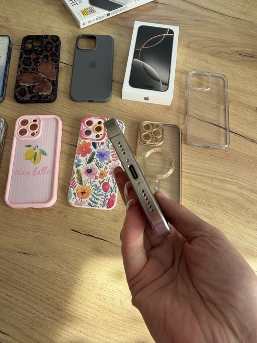 IPhone 16 pro max Titanium