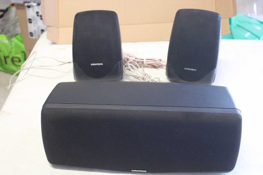 Colunas Grundig DPL-S37 + Centre Box 50/100W + 2 Rear Speakers