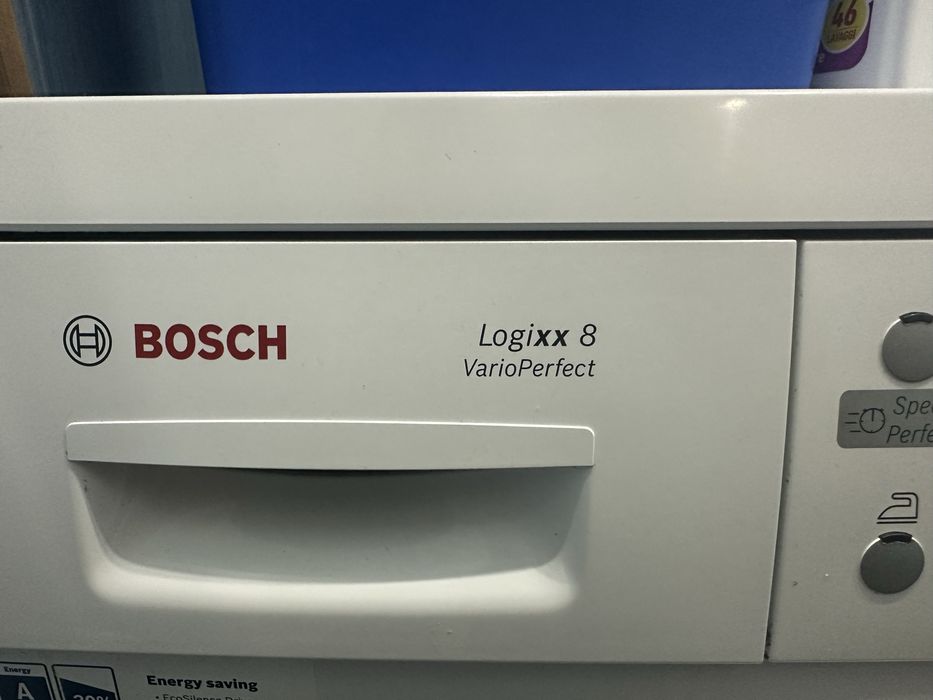 Продам пральну машину BOSCH Logixx 8 в не робочому стані на запчастини