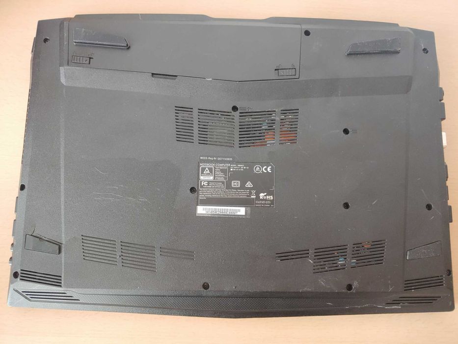 Clevo N850EZ i5-8300H 2.3Ghz/8Gb DDR4/UHD Graphics 630/ 120Gb ssd