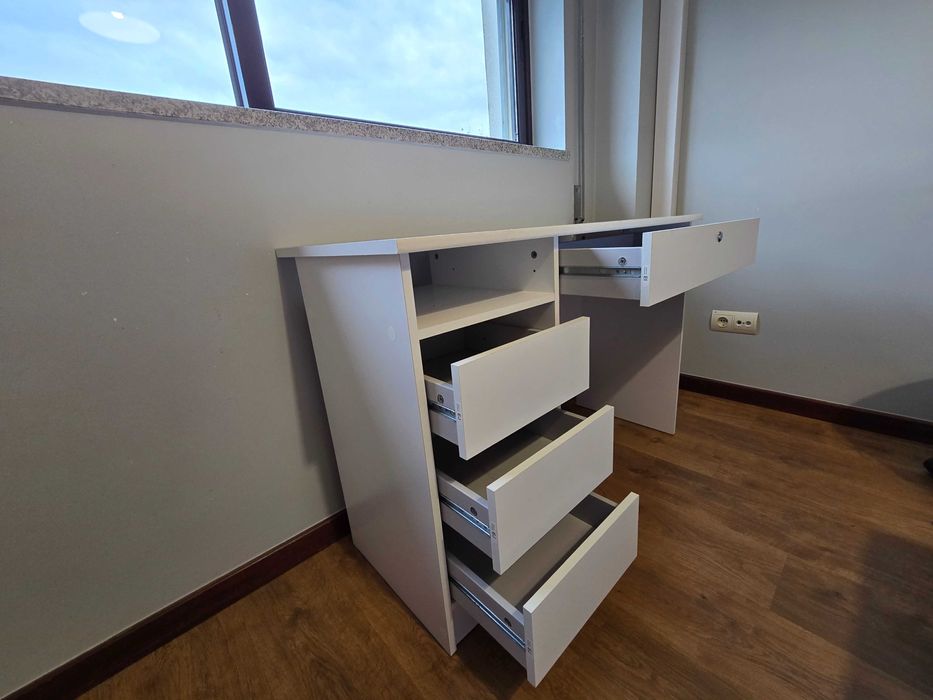 mesa e cadeira quarto criança