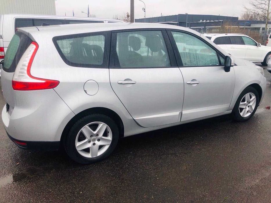 Renault Grand Scenic 2015